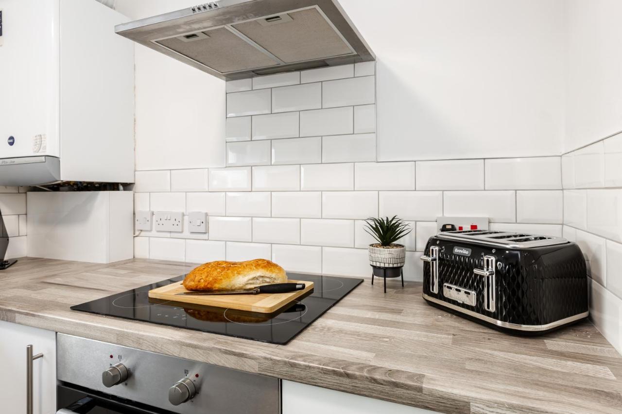 Curlew - 3 Bedrooms Wi-Fi, Parking, Contractors Thornton  Eksteriør billede